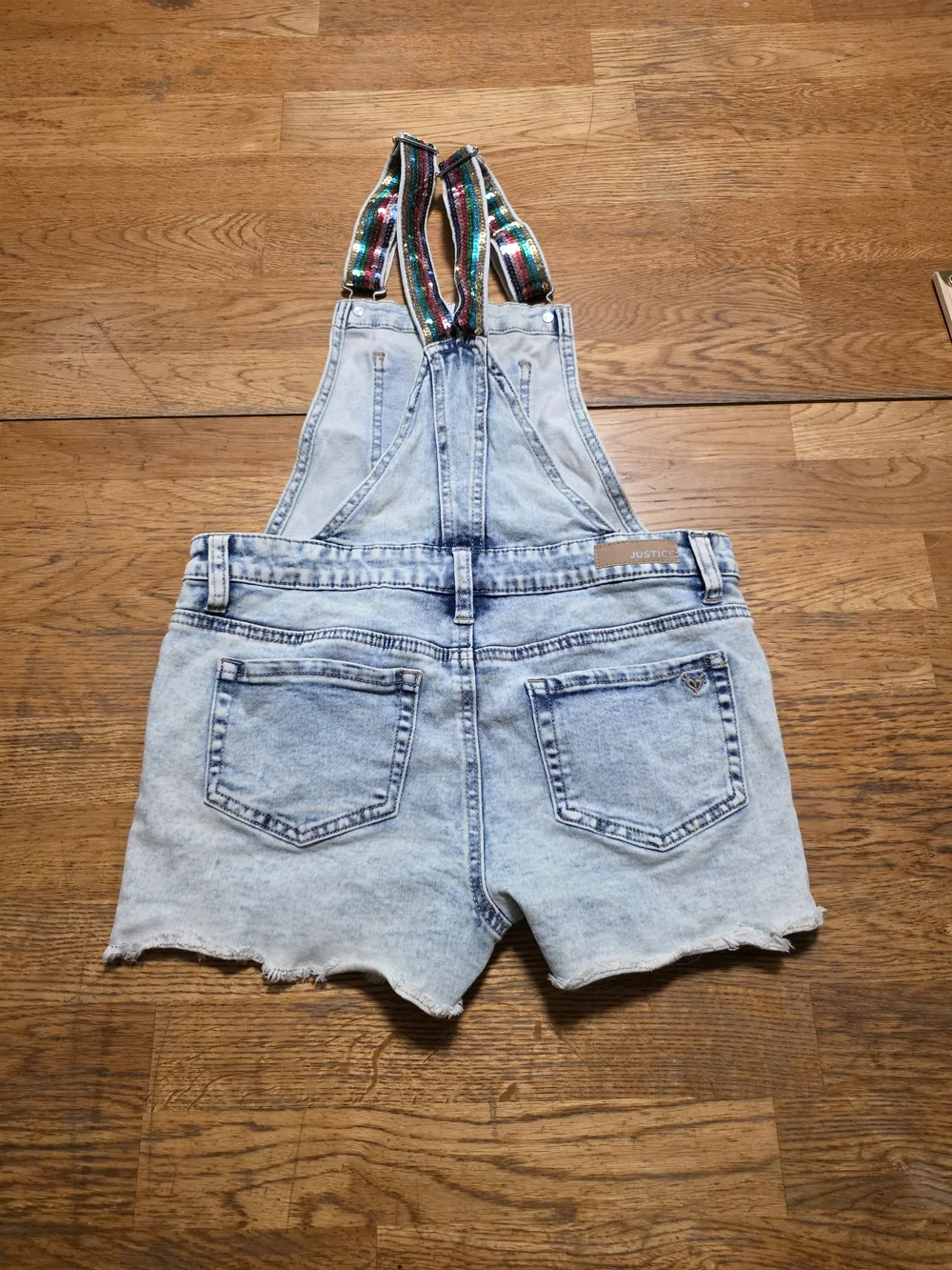 Justice casual light